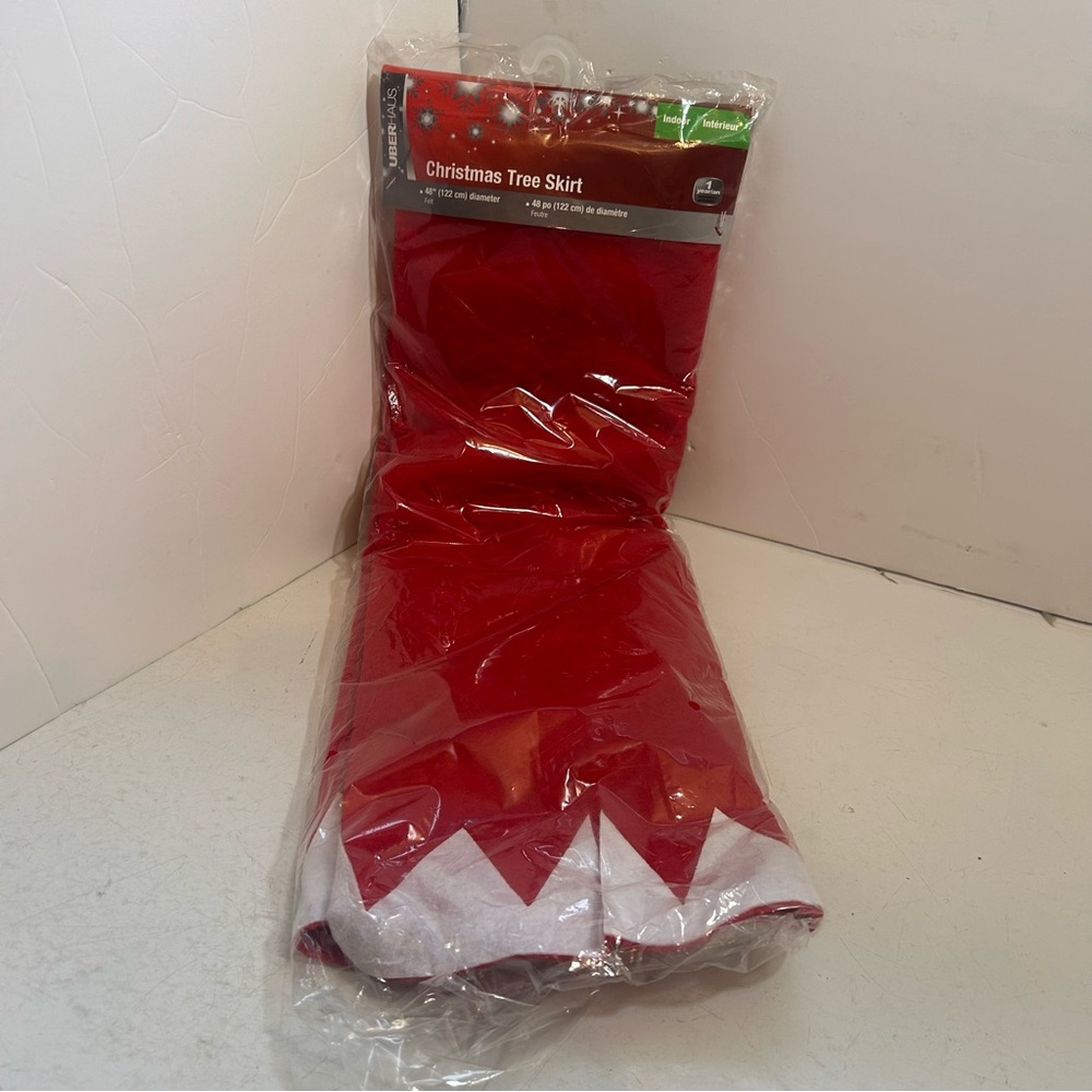 🛍️3/$30 Rona Christmas tree felt‎ skirt red with white trim